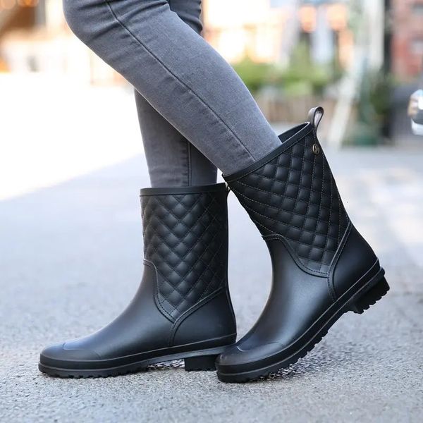 Femmes cheville bottes de pluie antidérapant polaire amovible imperméable chaussures d'eau femme Slip-on dessin animé bottes de pluie Wellies 240125