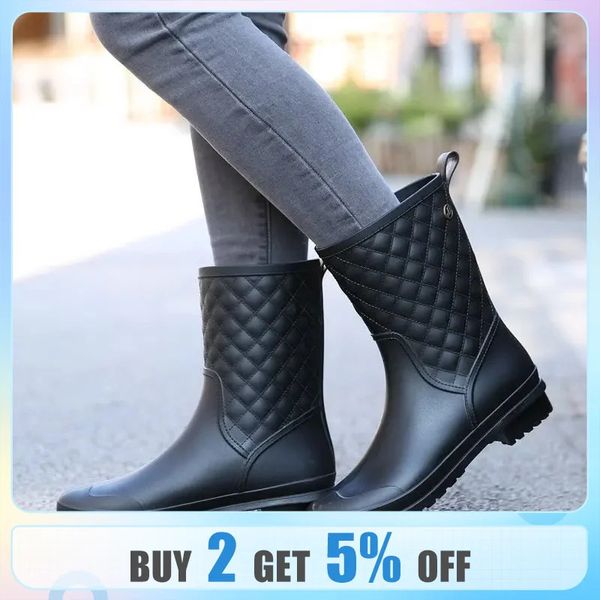 Femmes cheville bottes de pluie antidérapant polaire amovible imperméable chaussures d'eau femme Slip-on dessin animé bottes de pluie Wellies 231229