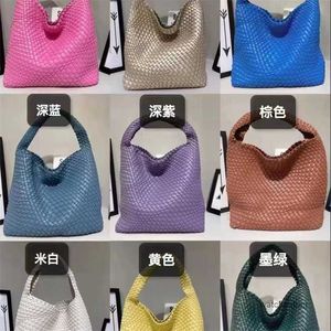 Bolso de mujer de primera calidad Bvs Venetaabotegs Clicker Totes elegantes de punto Piel de oveja genuina y Tote de gran capacidad hecho a mano puro Paño de axila portátil simple QWDJ