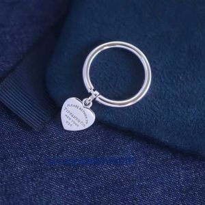 Bande de femmes Tiifeany Ring Jewelry S925 STERLING Silver Heart Charm avec une personnalité de mode de design populaire comme cadeau pour sa petite amie