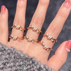 Bande de femmes Tiifeany Ring Jewelry V Gold High End Twisted Not With Diamond Womens 18K Rose Rope Champagne Proposition