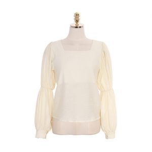 Dames Beige Solid Top Shirt Slash Neck Lange Mouw Lente Zomer Bladerdeeg B0562 210514