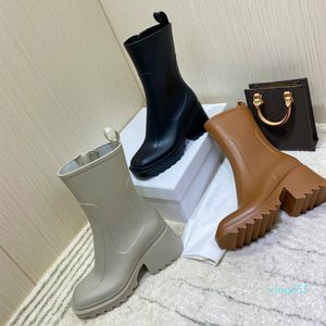Dames Betty PVC Rainboots Fashions Rubber Dik Soled Half Boot Top Designer Dames Platform Heel Mode Laarzen