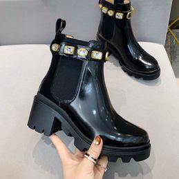 Diseñadores Bota de cuero Martin Botas para mujer Bota de vaquero negro Botas de invierno Lona Botines de nieve Tacón grueso Biker Sneaker Lady Tobillo Combate