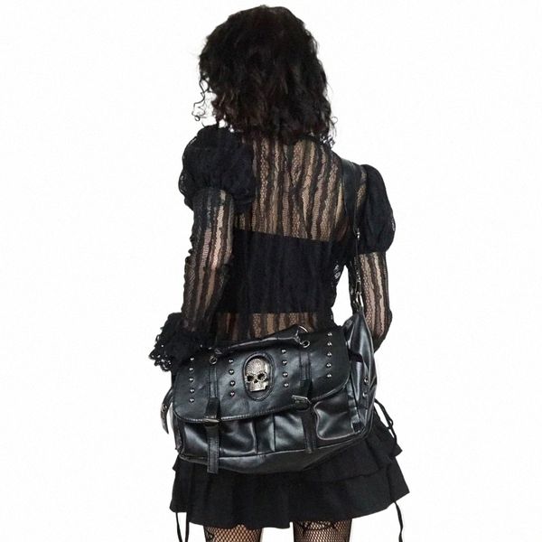 Femmes Black Leather Menger Sacs Fi Vintage Hangsbags Menger Cool Skull Rivets Bages Sacs à bandoulière L8JG #