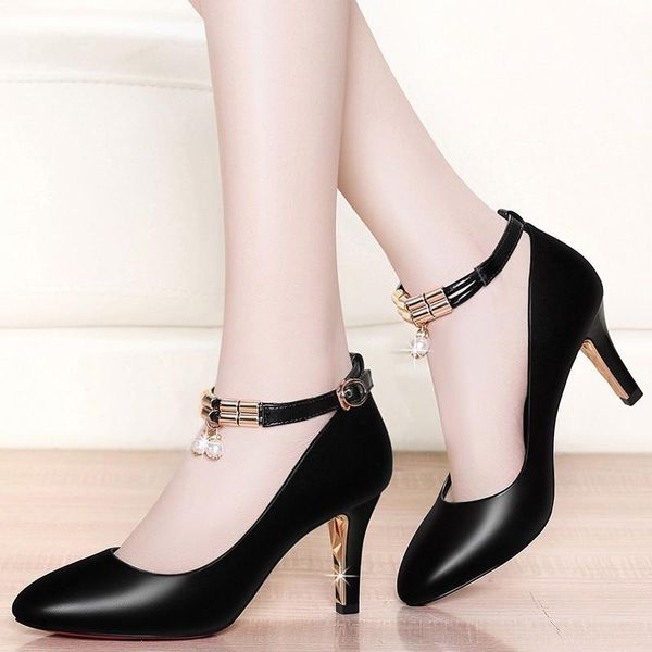 Zapatos de tacón alto con diamantes de imitación negros para mujer, zapatos de tacón básicos para mujer, hebilla de diamante de cuero genuino, vestido Sexy de moda para el trabajo I0296