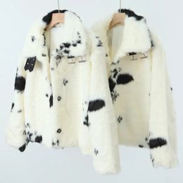 Femmes mélanges 4XL bonne qualité manteau en fausse fourrure femmes grande taille hiver Imitation vison noir et blanc vache chaud épais veste courte 231025