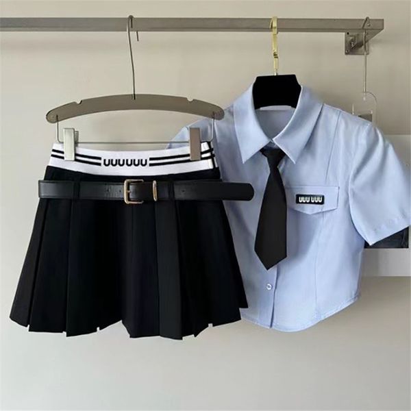 Mujer blusas T Skirts Set Diseñador de lujo Diseñador casual Camiseta Daily Camisetas BLOSAS CUERPAS COMPLES PLISADO CALDADO CONTRO CORTE SUMER