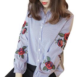 Blusas de mujer Damas Blusa de bordado floral Otoño Manga larga Blusa casual Camisa Mujeres Camisas Femininas Tops para mujer Blusas 210416