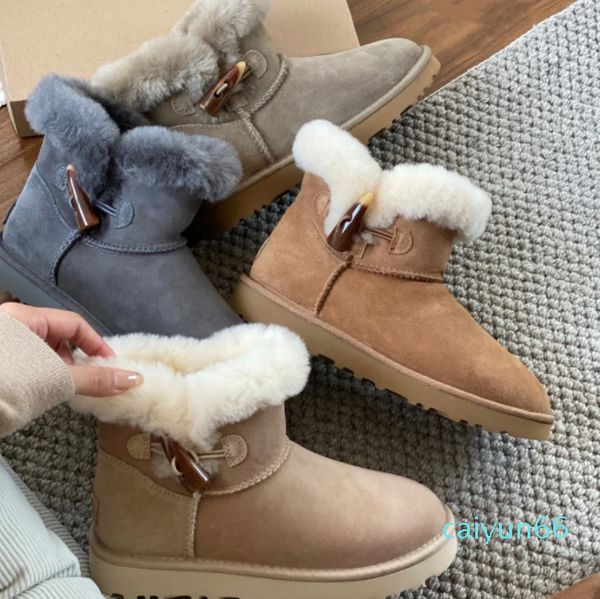 Femmes Bottes Australiennes En Peau De Mouton Laine Triple Double Une Corne Fermeture À Bascule Chaussures D'hiver En Daim Shearling Top Spill Short Boot Twin mode