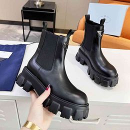 Vrouwen Laarzen Designer Hoge Hakken Enkellaars Echte Schoenen Mode Winter Herfst Cowboy Leer Gewatteerde Veterschoenen Winterschoen Rubberen Lug Zool