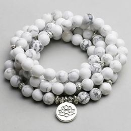 Pulsera de mujeres White Howlite Beads con loto OM Buddha Charm Yoga Men brazalete 108 Mala Collar Drop Stone Jewelry 240521