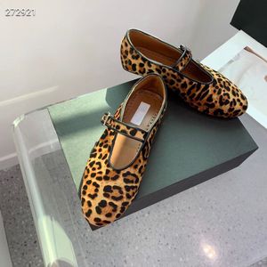 dames merk sandalen ontwerper schoenen luxe plat sandaal echt leer van 35 tot 41 zwarte leopartd print kleuren snelle levering groothandelsprijs