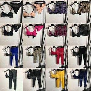 Dames BH's Set Bikini Badpak Luxe Designer Split Badmode Badpakken Sexy Strandvakantie Slips Sportieve Yoga-outfits Cropped BH Tanktops Singlet Legging