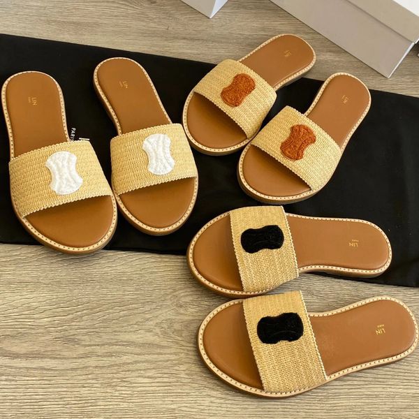 Femmes Brown Mule 2024 New Ine Luxurys Chaussures Sandales Sandales Sandales Slide Cel Straw Casual Shoe Weave Slipper Mens Summer Black White Sliders Flat Sandale Beach Loafer