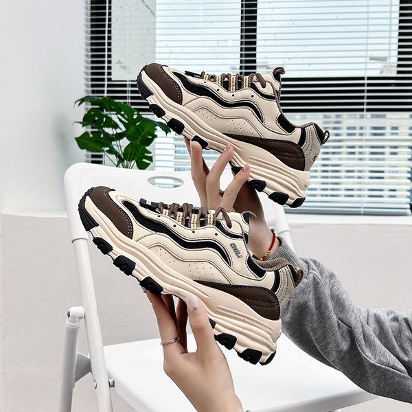 Femmes Marron Femme Blanc Noir Mode Chaussures Casual Top Designer Fille Baskets Plates Usine En Gros Au Détail Plate-Forme Extérieure Baskets De Sport Eur 35-40 959