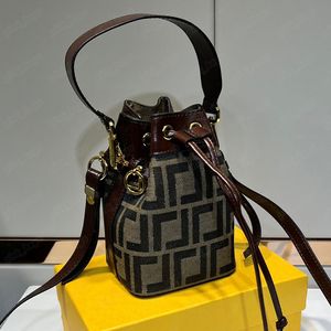 Sac de seau de seau marron en cuir mini sacs de seaux avec cordon et métal orné de motif surélevé peint à la main noir f 2307182bf