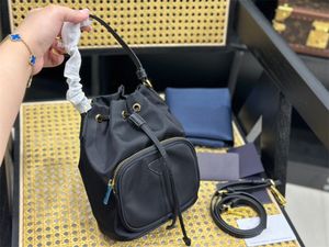 Femmes sac seau sacs à bandoulière conception étanche en nylon Mini Shopping Bgas dame sac à bandoulière avec boîte sacs de créateur de mode
