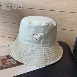 Vrouwen bucket hats mens fashion designer caps wasbare brede rand zomer strand mode casquette multicolor cool girl fashion luxe hoed PJ006 C23