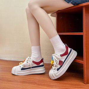 Femmes décontractées Design Red Designer Yellow Chaussures Fashion Lace-Up Black White Girls Femme Party Play Style Trainers Platform en cuir Sneakers taille 35-40 ER S