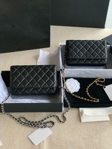 Chaîne de femmes 10a portefeuille caviar ou glissière en peau de glissière Mini Woc Sac Crossbody S Designers Sacs Classic Hangs Purse avec boîte et sac à poussière S