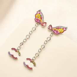 Boucles d'oreilles pendantes en chaîne pour femmes, bijoux de styliste de Style romantique, boucles d'oreilles pendantes Boutique de haute qualité conçues pour les femmes, boucles d'oreilles cadeaux d'amour