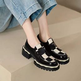 Dames chickerboard plaid lederen schoenen ontwerper vintage loafers lentemerk zwarte schoenen