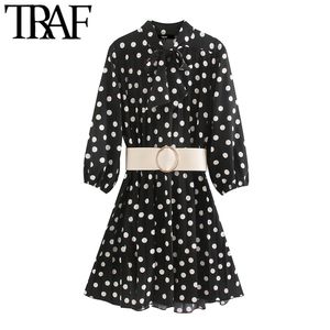 Vrouwen chique mode polka dot met riem geplooide mini jurk vintage vlinderdas driekwart mouw vrouwelijke jurken 210507