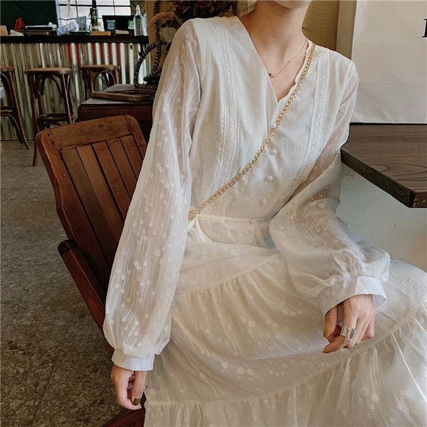 Femmes robe en mousseline de soie printemps été mode femme Vintage à manches longues élégant blanc a-ligne dentelle fée fête 210423