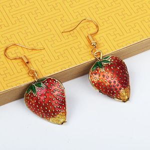 Femmes cloisonné émail fraise boucles d'oreilles breloques artisanat chinois coloré cuivre fruits bijoux balancent accessoires oreille goutte cadeau