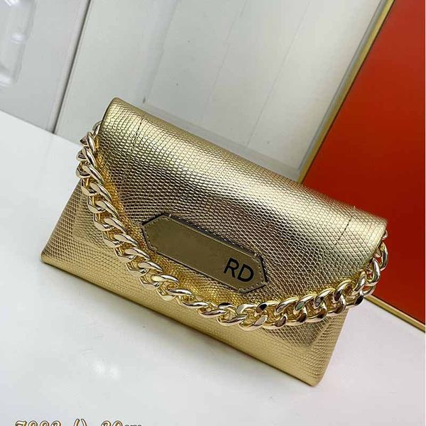 Bolso de mano para mujer Cadena de metal Bolso de diseñador Cartera de cuero Impresión de logotipo frontal Bolso de hombro Puede almacenar billetera llaves del teléfono celular lápiz labial Bolso de mano multifuncional