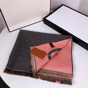 2021 Foulards d'hiver Femmes Foulards en cachemire Lady Stoles Design Imprimer Femme Châles et enveloppes chaudes Foulard de luxe pour femme et homme
