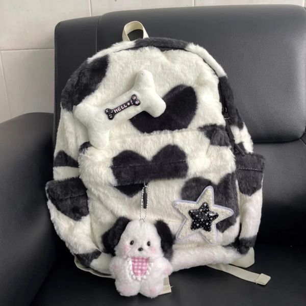 Femmes Cow Star Bone Dog Sweet Winter Preppy Style Fluffy Sac à dos Sacs d'école en peluche Étudiant Étudiant Cute Backpacks 240329