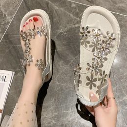 Femmes Crystal Flats Sandales Summer PVC Platform Chaussures Open Toe Slides Robe Party Slippers Femme Flip Flops Zapatillas