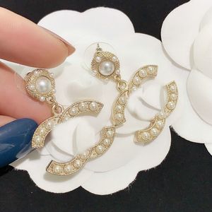Femmes Dangle Boucles D'oreilles Designer Sier Perle Diamant Boucle D'oreille De Mode Bijoux De Fête Cadeau 20 Style