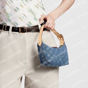 Bolso de mano de mezclilla Hobo Hills Pochette para mujer Marca francesa L Lona bordada Mini bolso de diseñador para las axilas Bolsos de hombro con adornos de cuero de vaca para mujer Bolso de mezclilla