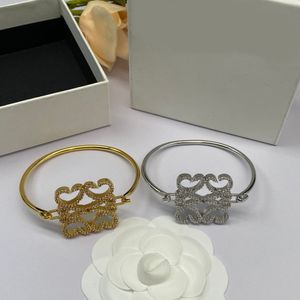 Femmes designer Bracelet bijoux Marque Logo Charms Bracelets Pour Femmes Or Argent Bracelet Avec Logo Design Lady Cadeau
