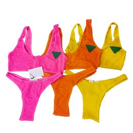 Femmes Designer Bikini Ensemble Lettre Imprimer String Maillots De Bain À Séchage Rapide Deux Pièces Ensemble Maillot De Bain Vacances D'été Biquinis