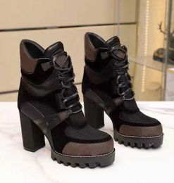 Botas de diseñador de mujeres Boot de tobillo Zapatos para mujer Martin Martin Booties Slight High Heel Sneaker Winter Chelsea Motorcycle Montar con caja 330