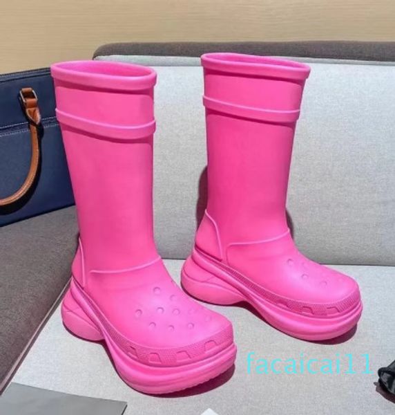 Botas de diseñador para mujer Botas de lluvia de goma a la moda Botines hasta la rodilla Plataforma Punta redonda grande Botas sin cordones para mujer Marrón Verde Rosa brillante