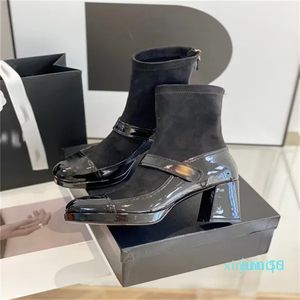 Botas de diseñador para mujer Martin Desert Boot Flamencos Love Arrow Medalla de cuero real Zapatos de invierno antideslizantes gruesos