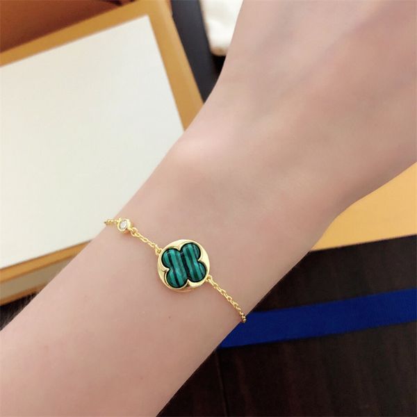Bracelets de charme de créateur de créateurs de la mode Bijoux de bracelet en diamant en argent doré pour femmes fête des femmes