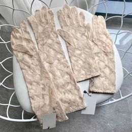 Gants de dentelle de broderie de concepteur de créateurs gants chics gants Gants classiques imprimées solaires socs mittens gant gants filles élégantes