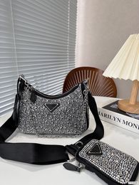 Femmes Designer Hobo Diamonds Sac à bandoulière sous les bras Italie Milano Marque de luxe P Triangle Logo Réédition Demi-Lune Sacs Lady Double Bretelles Petits Sacs de Soirée