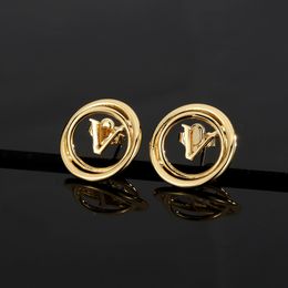 Diseñador de las mujeres Pendiente de lujo Marca Letras Anillo de oreja Elegante Clásico Regalo para mujer Pendiente Fiesta de boda Joyería Señoras Pendientes redondos