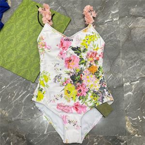 Vrouwenontwerper Luxe zwemkleding bloemenprint strand bikini sexy een schouderzwempak vakantiestijl strandkleding