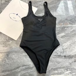 Designer concepteur en une pièce licou de maillot de bain bikinis bur luxe divisé maillot de bain landin