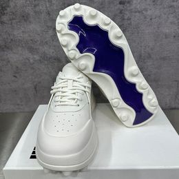 Femmes Designer Sports de plein air imperméables antidérapantes chaussures d'entraînement décontractées 1994JS dernières baskets de football à tête ronde avec logo de style couple en relief