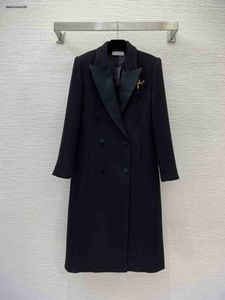 Vrouwenontwerper overjas jas met lange mouwen splitsen mode borst brief logo taille afslanke kleding jas 21 december fw