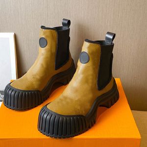 Designer femme RUBY FLAT boots Design de luxe Lady fashion Boot Semelle en caoutchouc léger Cuir de veau Chaussure d'extérieur Botte chelsea classique Chaussures à plateforme à plaque latérale élastique